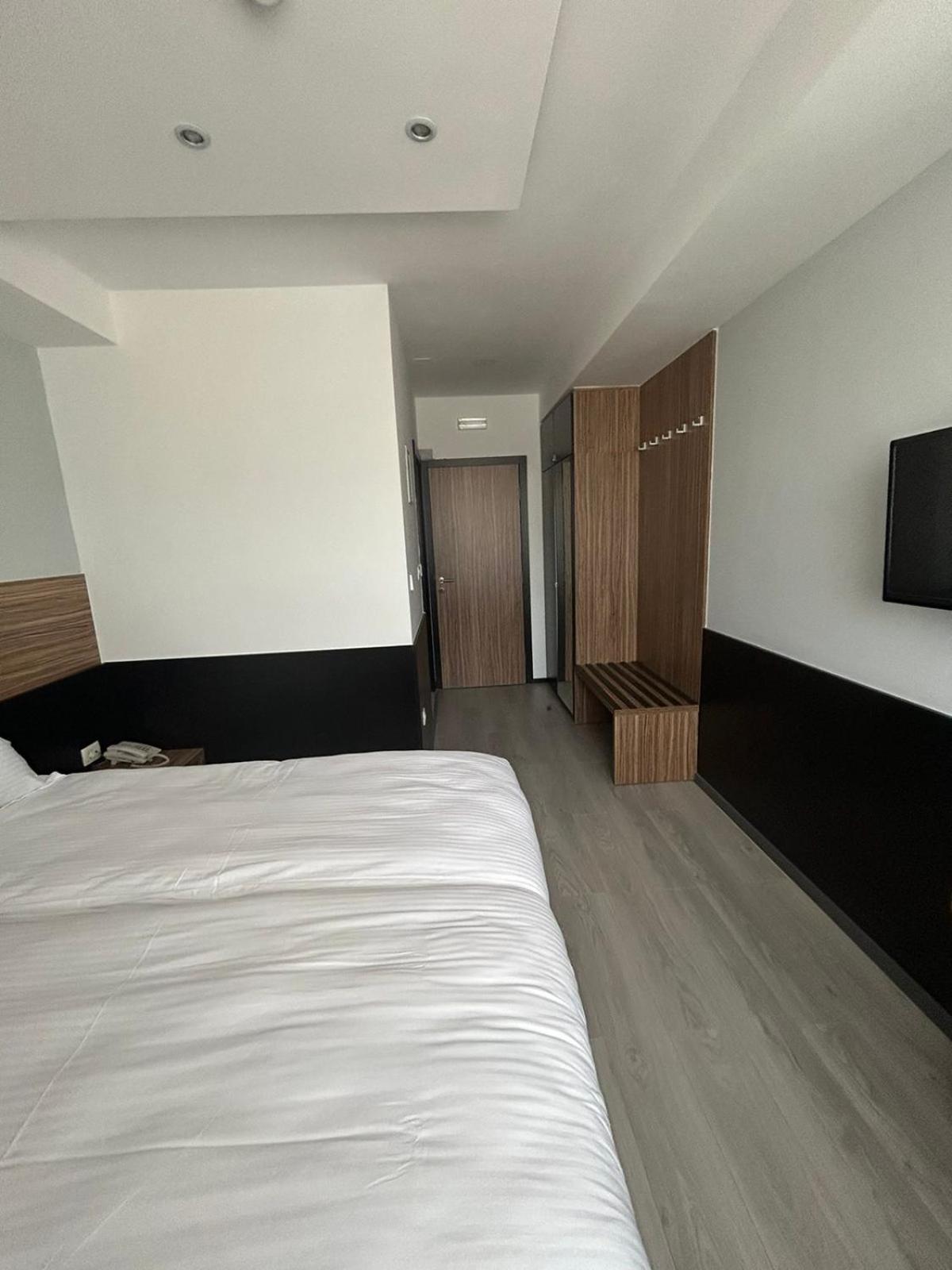Hotel Bosna 1 Ilidža エクステリア 写真