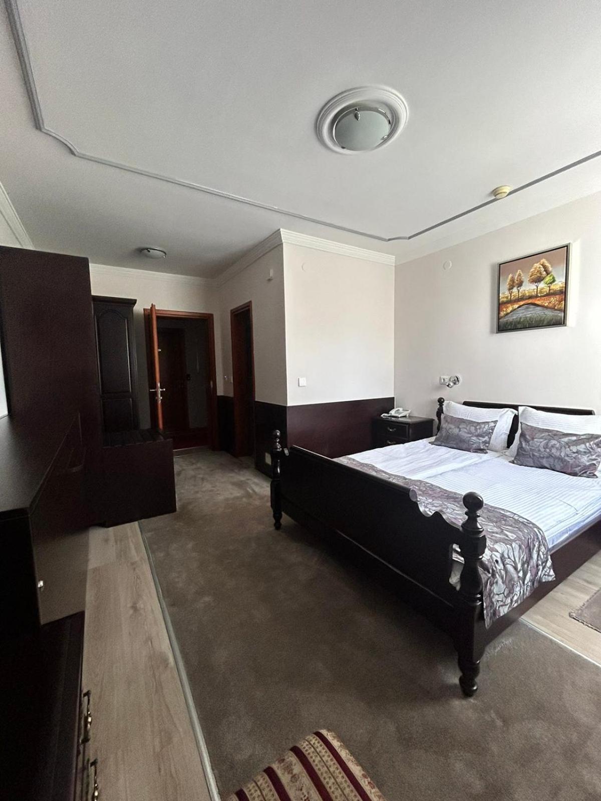 Hotel Bosna 1 Ilidža エクステリア 写真