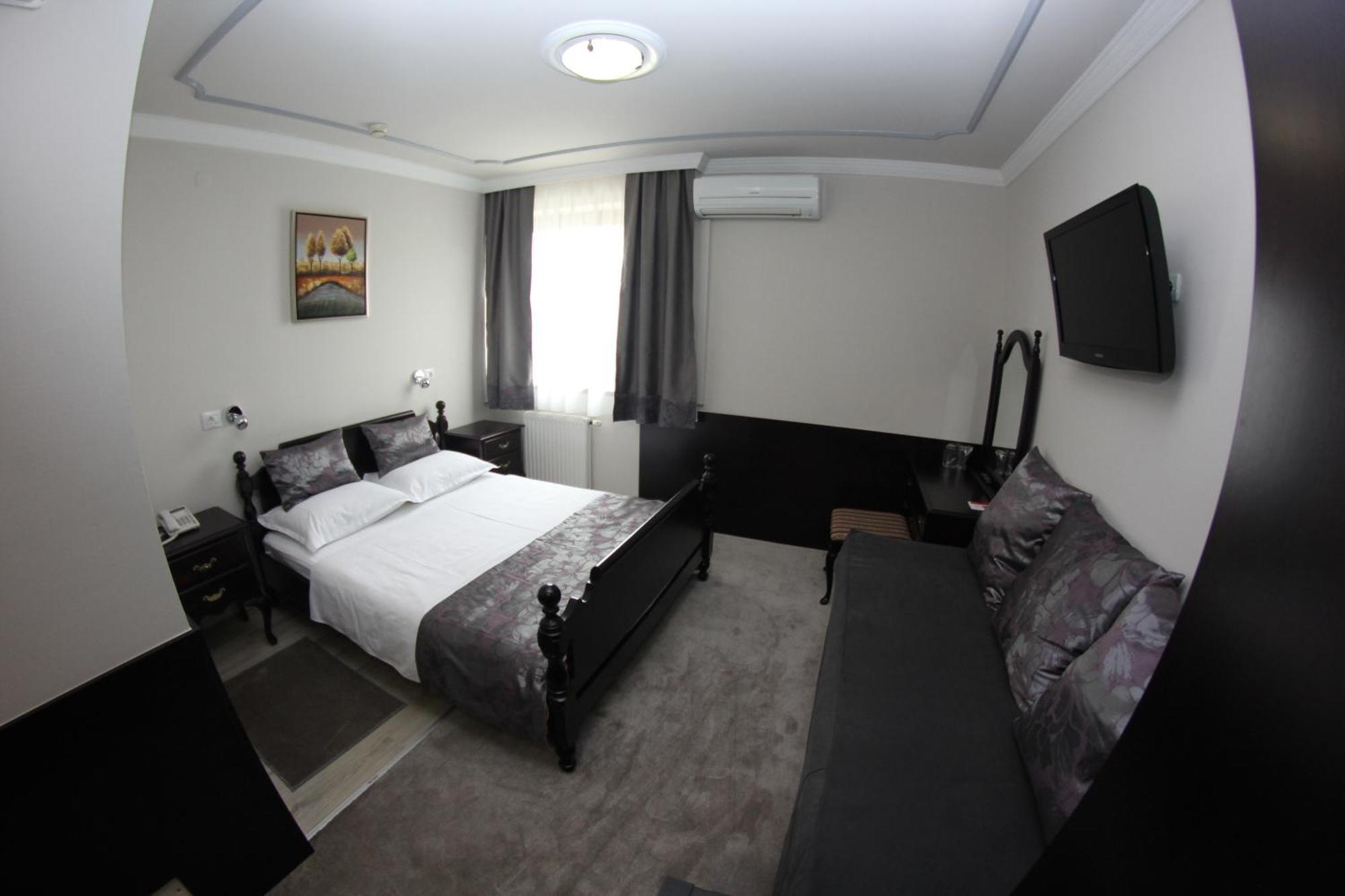 Hotel Bosna 1 Ilidža エクステリア 写真