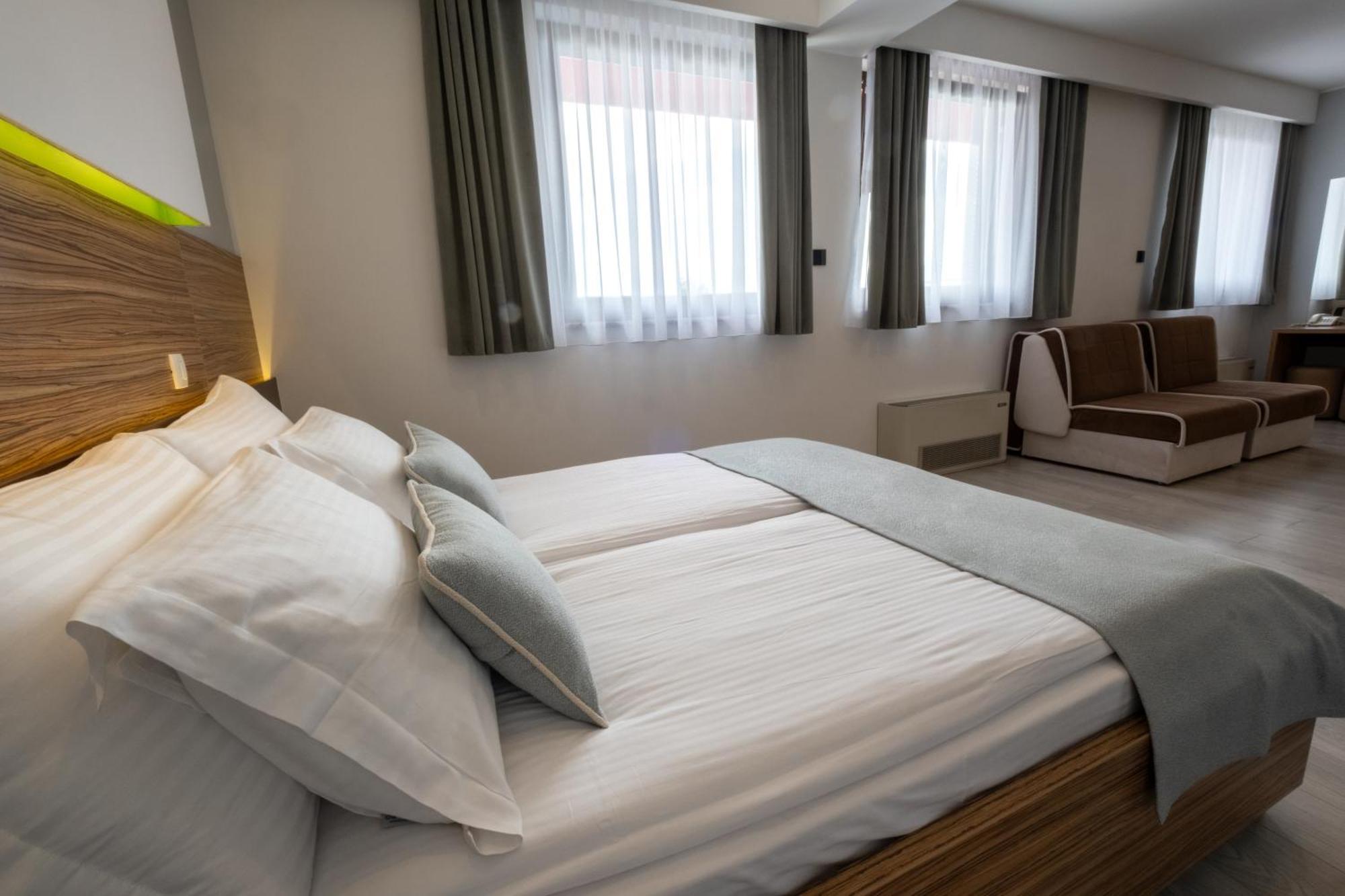 Hotel Bosna 1 Ilidža エクステリア 写真