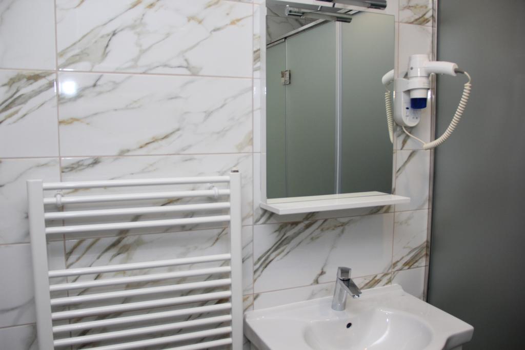 Hotel Bosna 1 Ilidža エクステリア 写真