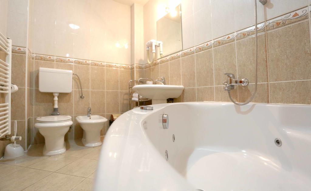 Hotel Bosna 1 Ilidža エクステリア 写真